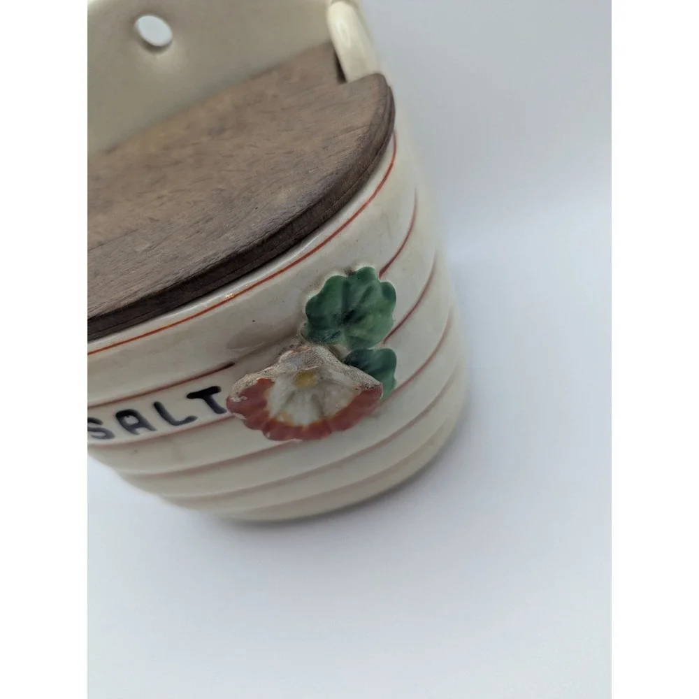 Vintage Japan Salt Cellar Box with Lid Beehive Flowers Ceramic Wall Hanging‎